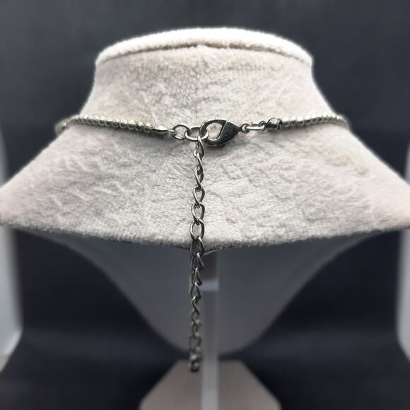 Vintage Abalone Shell Necklace Iridescent Oval Disc Pendant Purple Silver Beaded - Picture 5 of 11